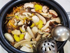 -菌之家·专业纯野生菌火锅·特色炒菌