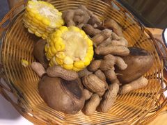 清江豆腐鲢鱼煲-巴人堂(女儿城店)