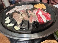 -明洞阿姨·韩式酱蟹烤肉·创意料理(三元桥店)