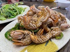 椒盐濑尿虾-贞姨美食·老字号海鲜大排档