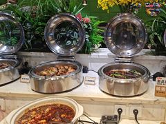 -金滏山烤肉·海鲜·火锅自助餐厅(襄阳万达店)