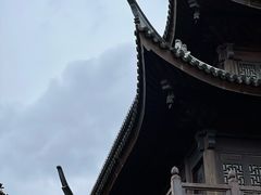 -龙华寺