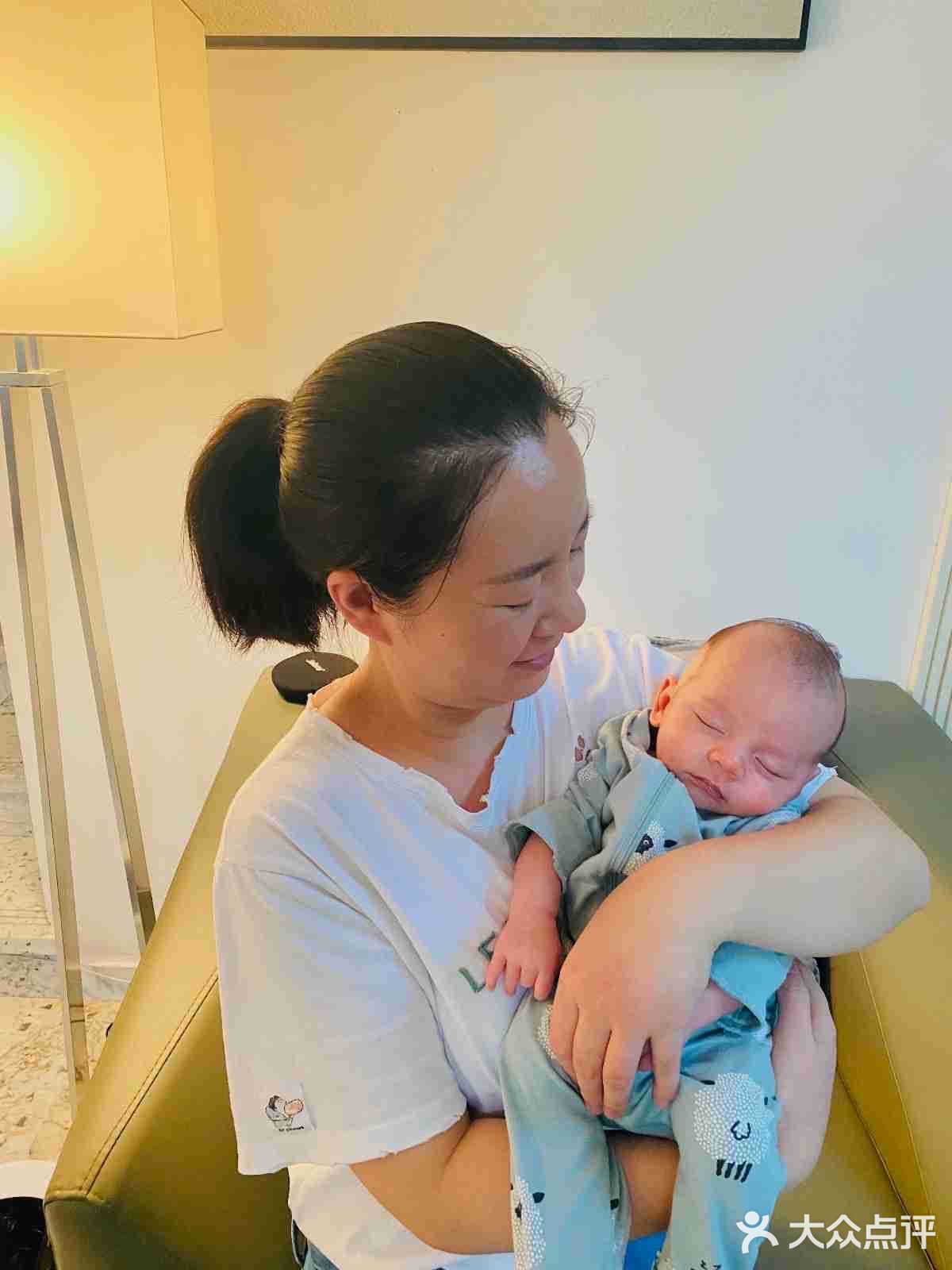 李银娣月嫂 亲亲妈咪好月嫂推荐[加油]