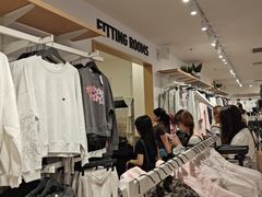 -Hollister(天环广场店)