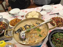 -堂瓦里·33年传统赣菜(第一街区店)