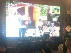 -胡桃里音乐餐厅(陶溪川店)(川湘赣菜·世界百大酒庄直供红酒·音乐表演)