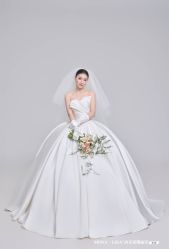 -蒙娜丽莎婚纱摄影(南门店)