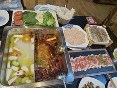 -百年川椒重庆老火锅(光谷店)