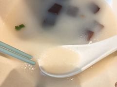 -小杨生煎(金山百联购物中心3楼店)