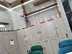 -Meng Lang 梦郎白金店