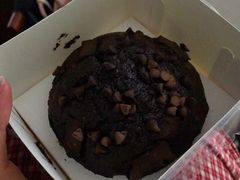 大蘑菇头型香浓巧克力麦芬蛋糕-星巴克(北京南站2B检票口)