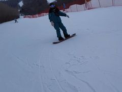 -亚布力新体委滑雪场