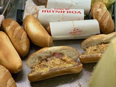 -Bánh Mì Huynh Hoa