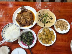 -芦茨金富饭庄·25年老字号·专做稻草鸡