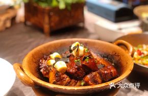 Stewed Black Pig Ribs in Pot