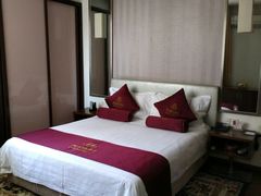 -白玉兰酒店(上海田子坊马当路地铁站店)