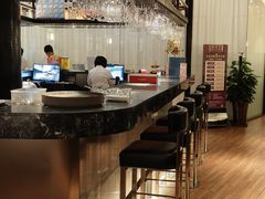 -醉辉皇上海之巅(上海中心大厦店)