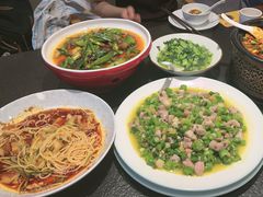 -万重锦·人文川菜馆(骡马市店)