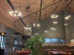 -WOLFGANG PUCK KITCHEN & BAR(迪士尼小镇店)