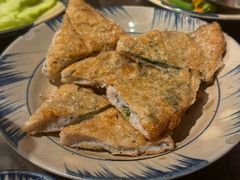 -Cuc Gach Quan Restaurant