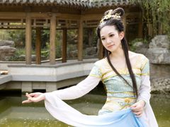 -九月鹰飞汉服摄影工作室