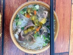 -正宗李家土鸡米线店