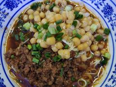 -渝之汇牛肉豌杂面