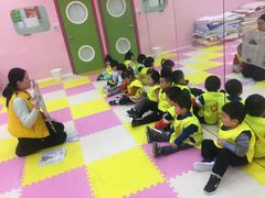 -想象乐创意早教托育中心(殷高西路店)