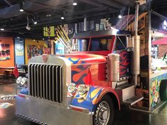 -第5大道精品休闲购物广场