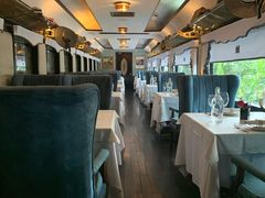 靠窗位-火车头法国西餐厅