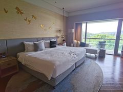 -上海佘山世茂艾美酒店