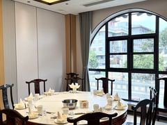 -梅利汴京烤鸭•开封豫菜地标店(东大街店)