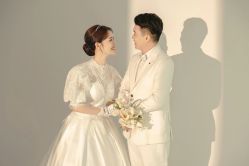 -樱花婚纱摄影