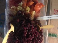 -愉肴麻辣香锅(中山路店)
