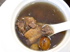 石橄榄炖龙骨汤-陆记鹅庄·潮汕菜·狮头鹅(大仟里店)