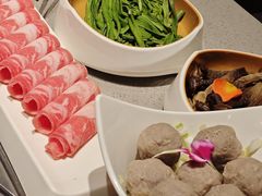 -海底捞火锅(银泰中心店)