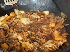 -粘豆包柴火铁锅炖