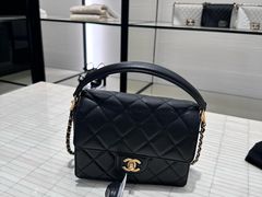 -CHANEL(戴高乐机场T 2E店)