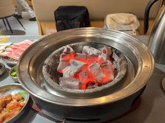 -围炉肉舍•炭烤活鳗•丹东海鲜烤肉(步行街店)