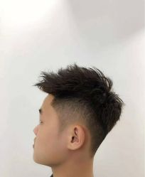 -相约芊艺护肤造型