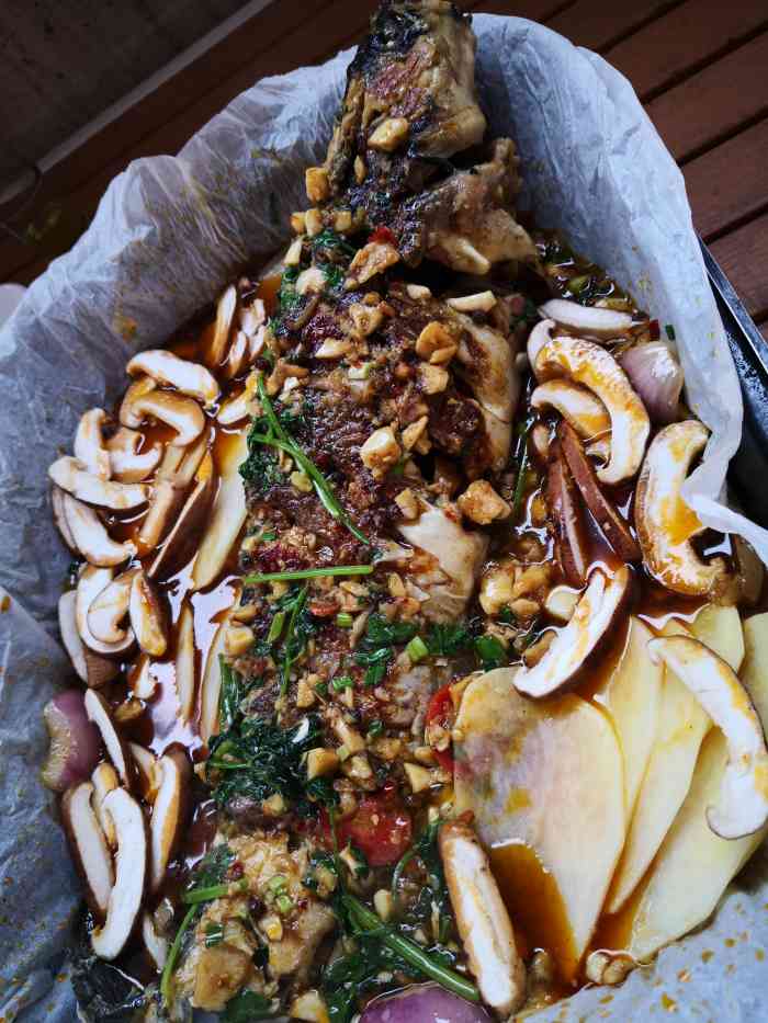 小鱻屋61纸包烤鱼(华宇广场店)-"[薄荷]环境:在华宇广场步行街楼上