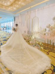 -艾米丽婚纱礼服