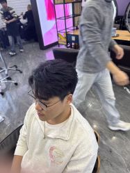 -藤野造型烫染·漂发