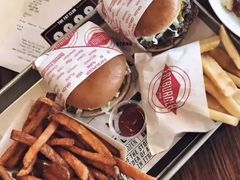 -FATBURGER 特富客汉堡(外交公寓店)
