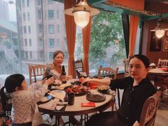 -沪小胖小龙虾(淮海中路旗舰店)