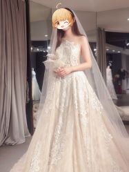 -艾米丽婚纱礼服
