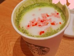 樱花草莓茶拿铁-星巴克(杭州西湖银泰1F店)