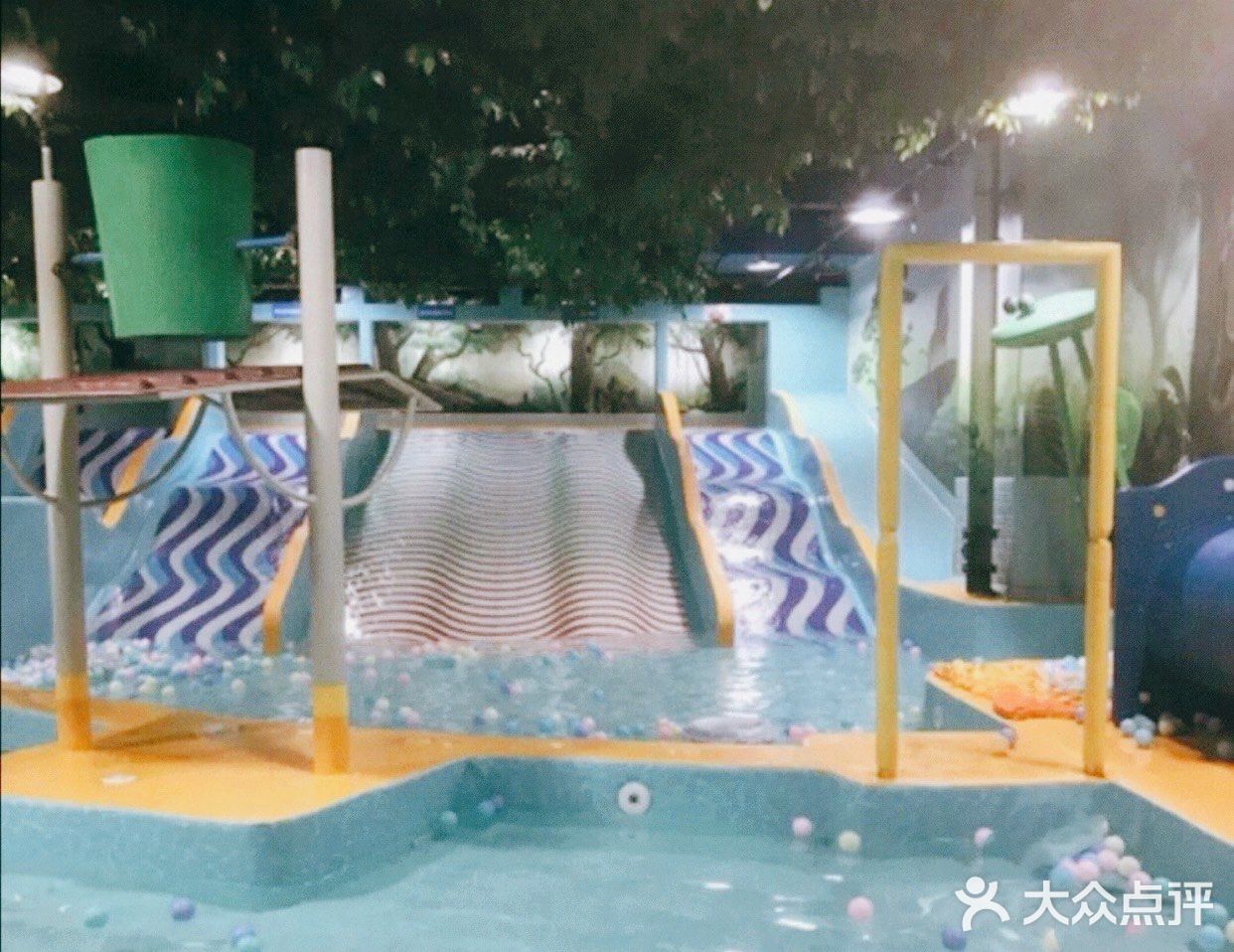 打卡糖果兔水上乐园