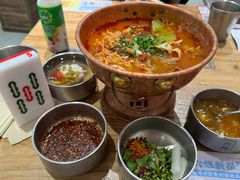 -成都你六姐·牛肉冒菜(信泰中心商场店)