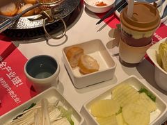 -左庭右院鲜牛肉火锅(金山万达店)